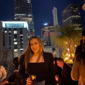 Meet your Posher, Anneth